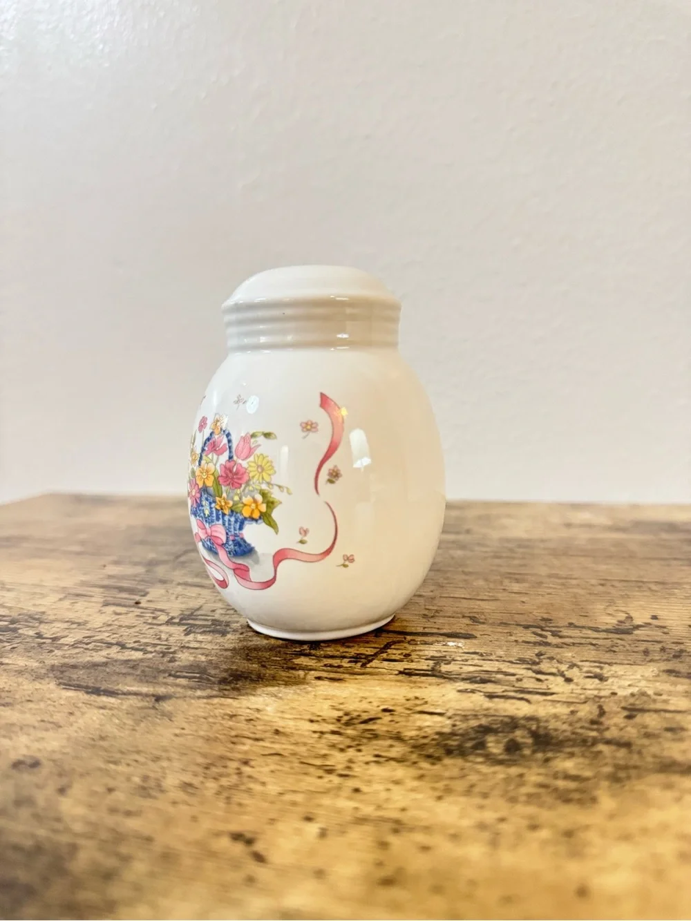 Floral Basket Ceramic Salt & Pepper Shakers |Set of 2